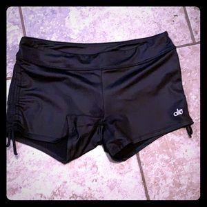 ALO SHORTS